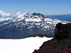 Archivo:Volcán Tolhuaca