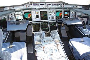 Archivo:Airbus A380 cockpit