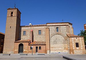 Archivo:Alcorcón - Iglesia de Santa María la Blanca 1