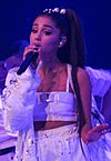 Archivo:Dangerous Woman Tour in Manchester4 (cropped)