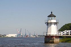 Doubling Point Light with Bath Iron Works.JPG