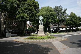 Essen Werden - Rondell - Friedrich III 01 ies