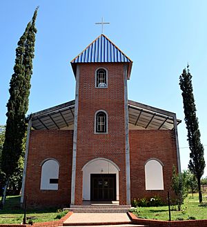 Archivo:Iglesia católica de General Alvear (Misiones)