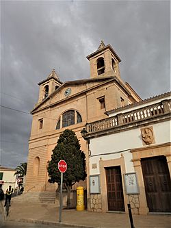 Archivo:Iglesia de S'Alqueria Blanca 06