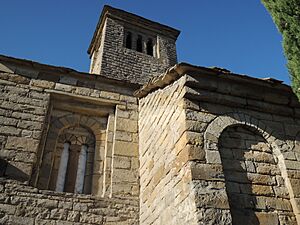 Archivo:Iglesia de San Pedro de Lárrede (7972020886)