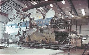 Archivo:Pan Am Flight 103 (1990) N739PA - Figure B-17 Fuselage three-dimensional reconstruction