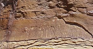 Archivo:Petroglyph Point at Mesa Verde National Park by RO