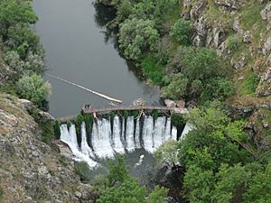 Archivo:Presa - panoramio (6)