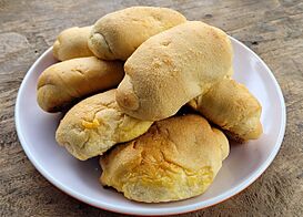 Spanish bread (Señorita bread) - Philippines 05.jpg
