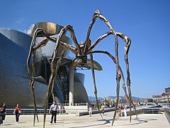 Spider Maman and Guggenheim museum at Bilbao