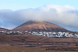 Tías desde Matagorda. Lanzarote.jpg