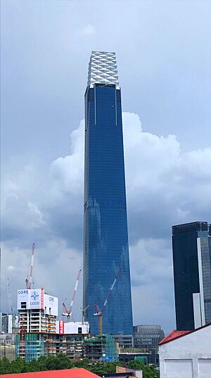 Archivo:The Exchange 106 skyline Nov of 2021