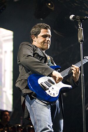 Archivo:Alejandro Sanz 2007.09.04 017