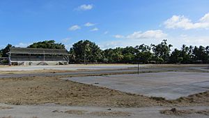 Archivo:Bairiki National Stadium, Tarawa, Kiribati