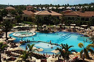Archivo:Beaches Resort Pool - Turks & Caicos (6709609799)
