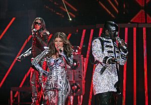 Archivo:Black Eyed Peas @ Jacksonville Veterans Memorial Arena 02