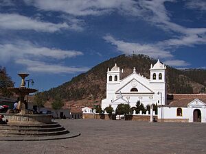 Archivo:Bolivia church square