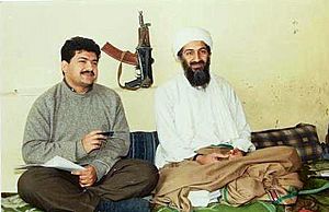 Archivo:Hamid Mir interviewing Osama bin Laden