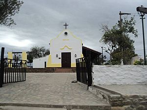 Archivo:Iglesia de Santa Ana en Cobos