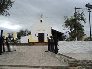 Archivo:Iglesia de Santa Ana en Cobos