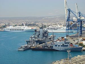 Archivo:Limassol Hafen UN