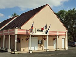 Moulins-sur-Ouanne-FR-89-mairie-10.jpg