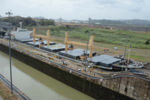 Archivo:Panama Canal