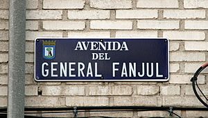 Archivo:Placa de la calle General Fanjul - 07 (7 de febrero de 2016, Madrid)