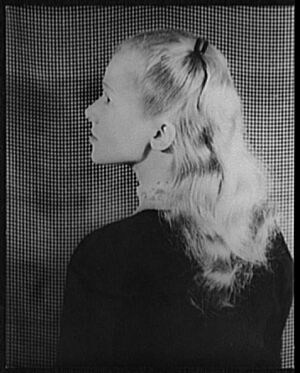 Portrait of Julie Hayden LCCN2004662992.jpg