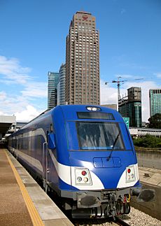 Archivo:Siemens Viaggio Light train at Tel Aviv Central train station, 2008-12-26