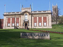 Archivo:The Usher Gallery with Cathedral in background - geograph.org.uk - 1071145