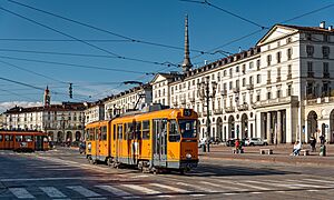 Archivo:Torino- Piazza Vittorio Veneto - 52751304568