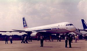 Archivo:Tu-214