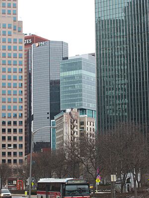 Archivo:Two and Three PNC Plaza, Pittsburgh