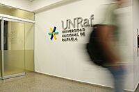 Archivo:UNRaf pasillo