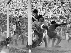 Archivo:Velez match 1968