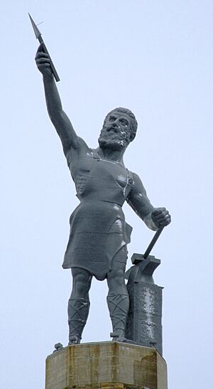 Archivo:Vulcan statue Birmingham AL 2008 snow retouched