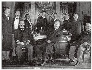 Archivo:Zelaya y su ministros 1900