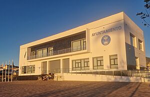 Archivo:Ayuntamiento de Pulianas, Granada (España)