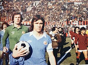Archivo:Coppa UEFA 1978-79 - Milan vs Manchester City - David Watson
