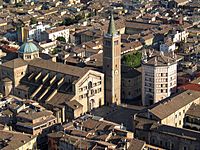 Archivo:Duomo e Battistero di Parma