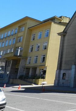 Archivo:Edificio del Gobierno regional de Los Ríos (2015)