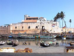 Archivo:Elmina slave castle