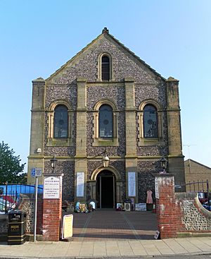 Archivo:Former Trinity Congregational Chapel (now Nineveh House), Arundel (NHLE Code 1277924)