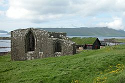 Archivo:Kirkjubøur, Faroe Islands