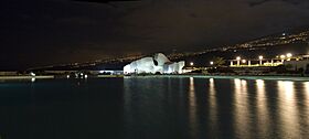 Lago Martianez-Monumento a las olas-Tenerife.jpg