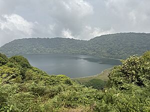 Archivo:Lake Biao