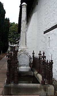 Archivo:Luis Antonio Arguello-tombstone
