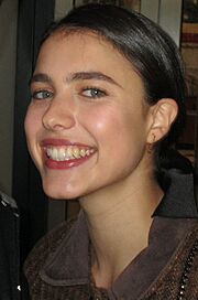Archivo:Margaret Qualley (24733680178) (cropped)
