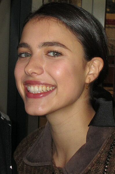 Margaret Qualley (24733680178) (cropped)